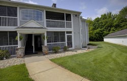 920 Oakbrook Drive, Jackson, MI 49203