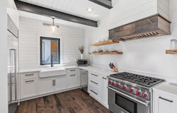 232 Spring Rd, Fredericksburg, TX 78624