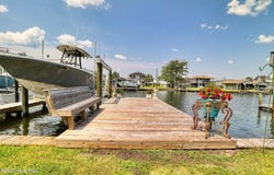 4061 4th Street, Surf City, NC 28445