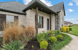 105 N Ridge Court, Weatherford, TX 76088