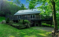 5792 Bonn Way E Way E, Great Valley, NY 14741