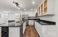 704 W Border Street, Dallas, NC 28034