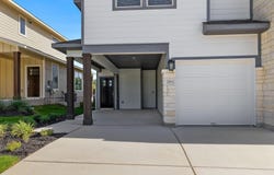 2204a Cornfield DR, Pflugerville, TX 78660