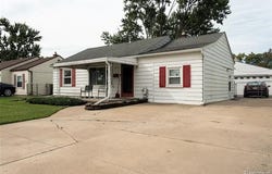 27321 Academy Street, Roseville, MI 48066