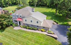26 CARRIAGE DRIVE, MEDIA, PA 19063