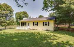 25078 White Rose Lane, Jerseyville, IL 62052