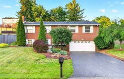 436 Sharon Rd, Coraopolis, PA 15108