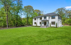 9 Wilderness Road, Nissequogue, NY 11780