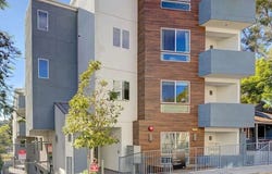 11912 Laurelwood Dr, Studio City, CA 91604