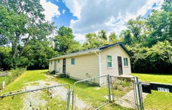 3201 N Hawthorne Lane, Indianapolis, IN 46218