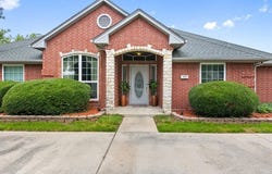 300 Burtonwood Circle, Ovilla, TX 75154