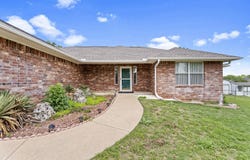 605 E 10th Street, Grove, OK 74344