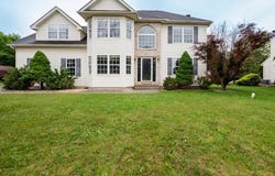 804 BLUE SPRUCE LANE, EASTON, PA 18040