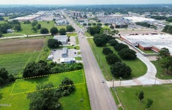 000 W Admiral Doyle Drive, New Iberia, LA 70560