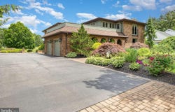 1375 DETWILER DRIVE, YORK, PA 17404