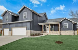806 Mueller Way, Prairie Grove, AR 72753