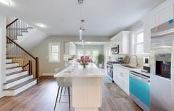1421 Henry Avenue, Des Plaines, IL 60016