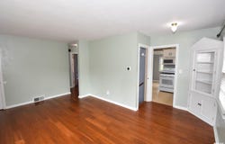 302 W MELBOURNE Avenue, Peoria, IL 61604