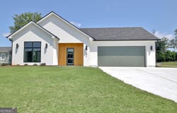 191 Lagrange Street, Newnan, GA 30263