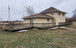500 W King St, Bradgate, IA 50520