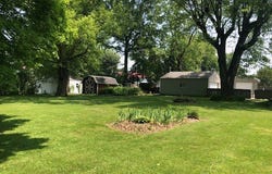 11206 Center Avenue NE, Sandyville, OH 44671