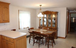 13 Narragansett Blvd, Chicopee, MA 01013