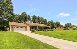 738 Korner Rock Road, Kernersville, NC 27284