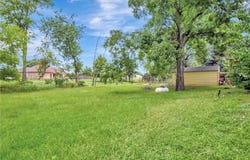 310 Heath Avenue, Madisonville, TX 77864