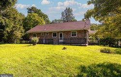 246 MILLBROOK ROAD, WASHINGTON, NJ 07882