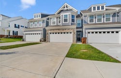 805 Dipper Lane, Aurora, OH 44202