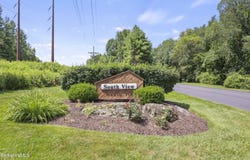 7 Cynthia Ln, Pittsfield, MA 01201