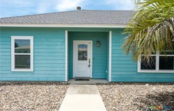 1074 S Bay Street, Aransas Pass, TX 78336