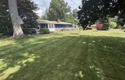 690 W Wedgewood Drive, Muskegon, MI 49445