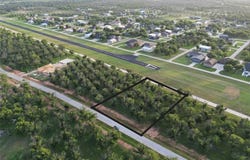 919 E Landings Drive, Granbury, TX 76049