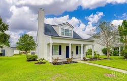 16 Fairgreen Street, Savannah, GA 31407