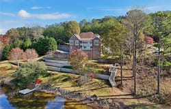 55 Rocky Circle NE, White, GA 30184