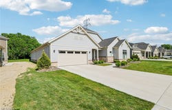 271 Chestnut Lane, Fairlawn, OH 44333