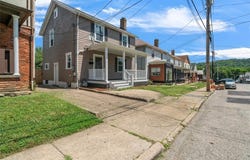 1106 Wade St, Aliquippa, PA 15001