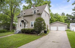 1324 W WASHINGTON Street, APPLETON, WI 54914