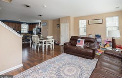 104 CREEKSIDE WAY, BURLINGTON, NJ 08016