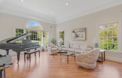 8 Waldron Dr, Bridgewater Twp., NJ 08836-2201