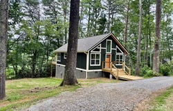 5 S Bear View Drive, Hendersonville, NC 28792
