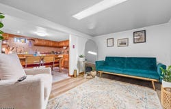 300 N 7Th St, Newark City, NJ 07107-3546