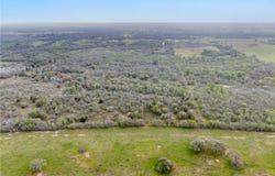 3130 Fox Lane, Lockhart, TX 78644