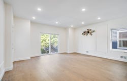 194 Amherst St, East Orange City, NJ 07018-2521