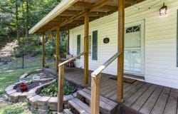 688 Saunders Hollow Road, Barboursville, WV 25504
