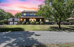 1124 S Locust Street, Ottawa, KS 66067