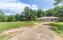 146 6th Place SE, Lafayette, AL 36862