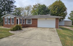 4165 Black Diamond Road, Nashville, IL 62263