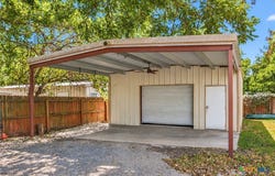 512 N Avenue F, Shiner, TX 77984